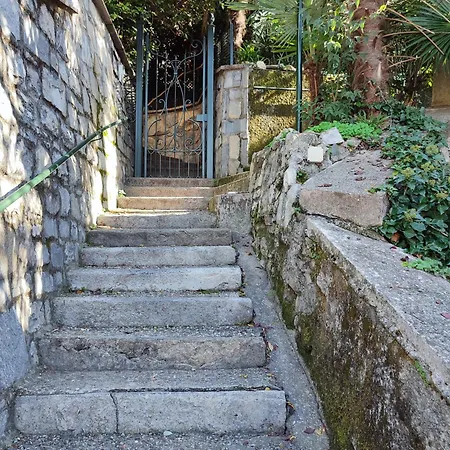 150 Steps To Heaven - By Myhomeincomo * Όπως