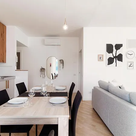 Apartment 150 Steps To Heaven - By Myhomeincomo *