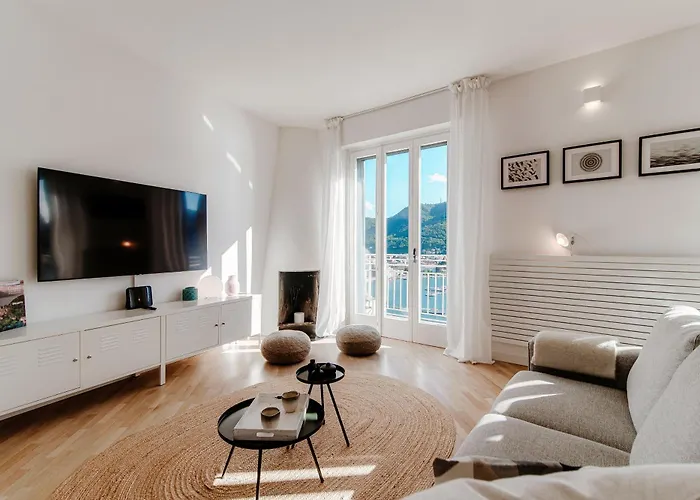 Апартаменты 150 Steps To Heaven - By Myhomeincomo Комо